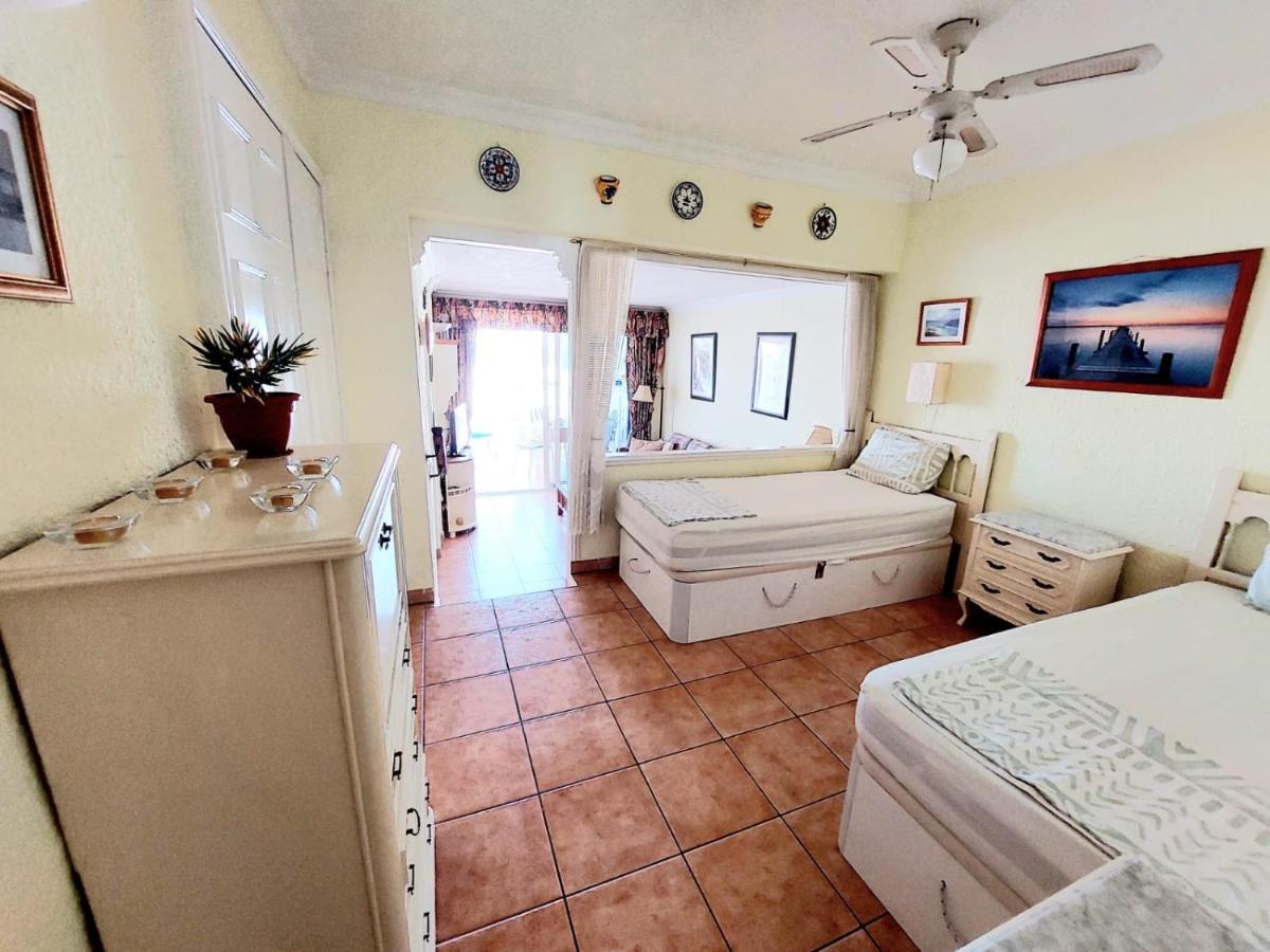 First Line Villa Floor Studio Apartment With Amazing Sea View Air Conditioned Just 50M From The Beach Costa Adeje  Buitenkant foto