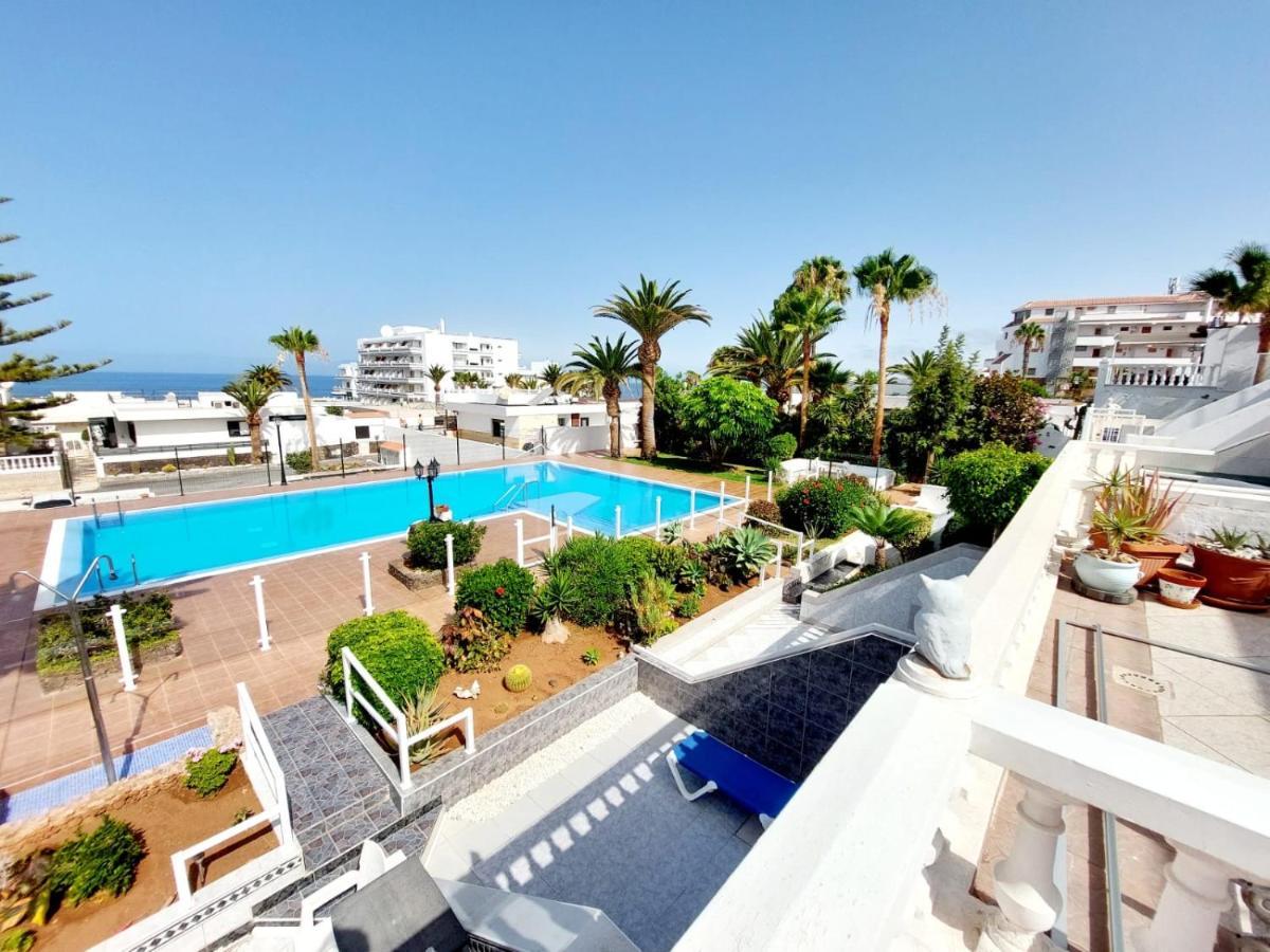 First Line Villa Floor Studio Apartment With Amazing Sea View Air Conditioned Just 50M From The Beach Costa Adeje  Buitenkant foto