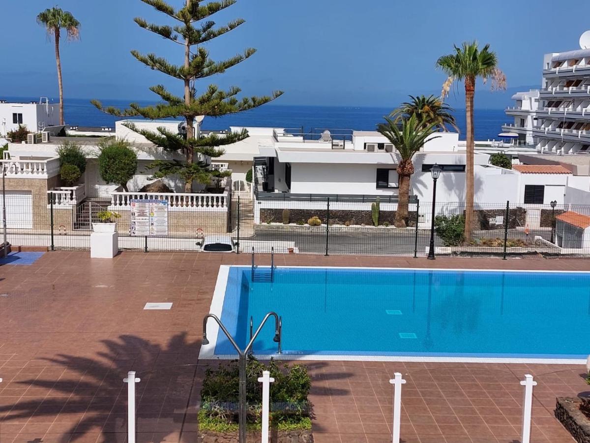 First Line Villa Floor Studio Apartment With Amazing Sea View Air Conditioned Just 50M From The Beach Costa Adeje  Buitenkant foto