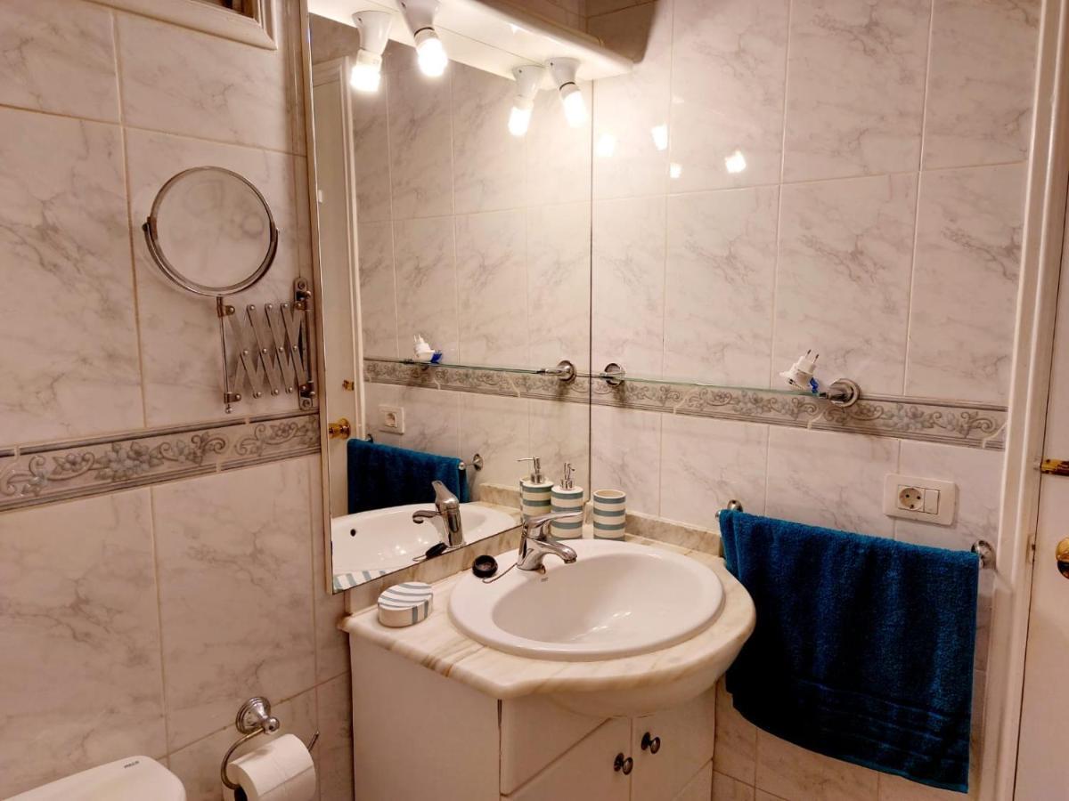 First Line Villa Floor Studio Apartment With Amazing Sea View Air Conditioned Just 50M From The Beach Costa Adeje  Buitenkant foto