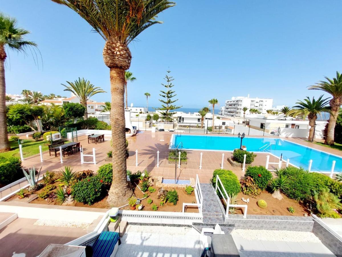 First Line Villa Floor Studio Apartment With Amazing Sea View Air Conditioned Just 50M From The Beach Costa Adeje  Buitenkant foto