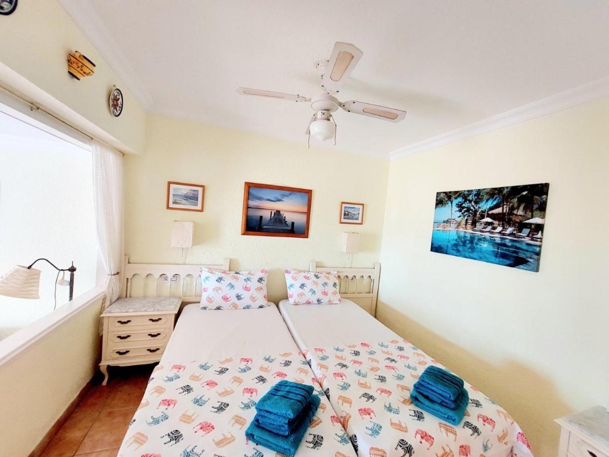 First Line Villa Floor Studio Apartment With Amazing Sea View Air Conditioned Just 50M From The Beach Costa Adeje  Buitenkant foto